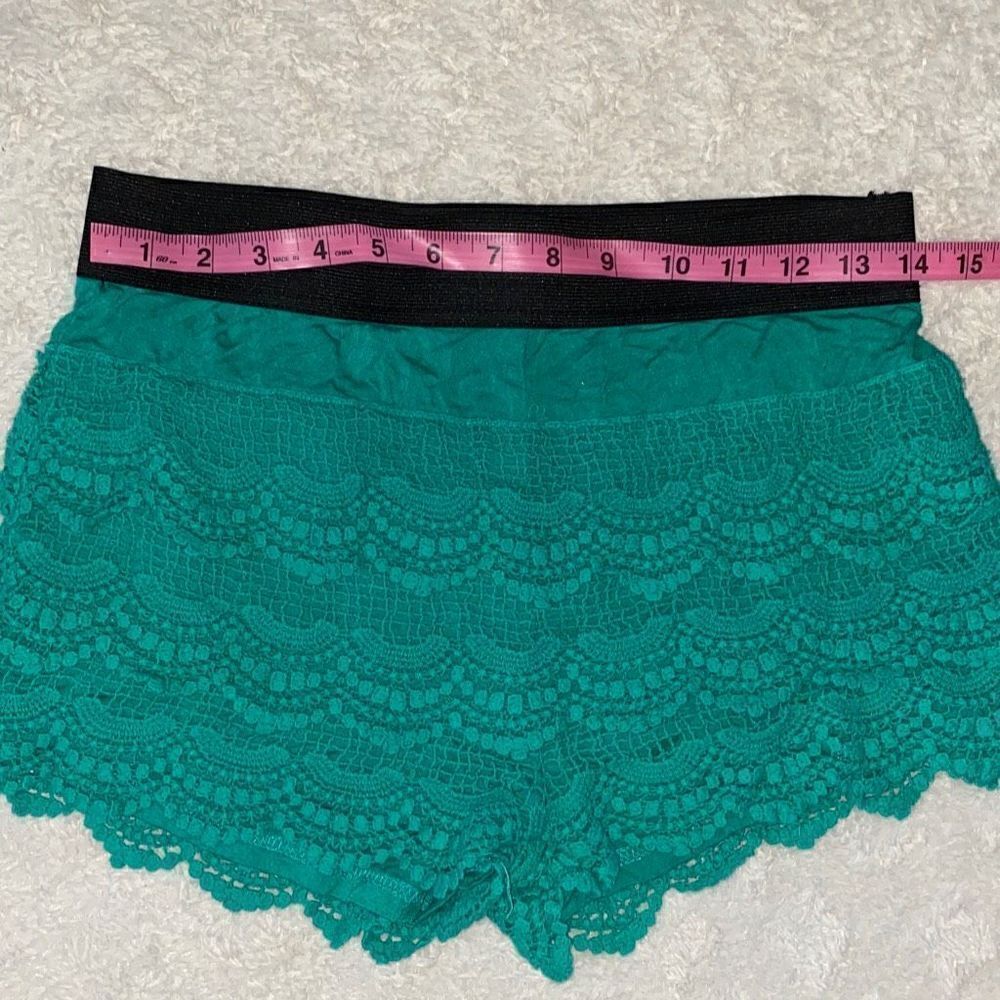 Umgee Lace Shorts - Picture 5 of 7